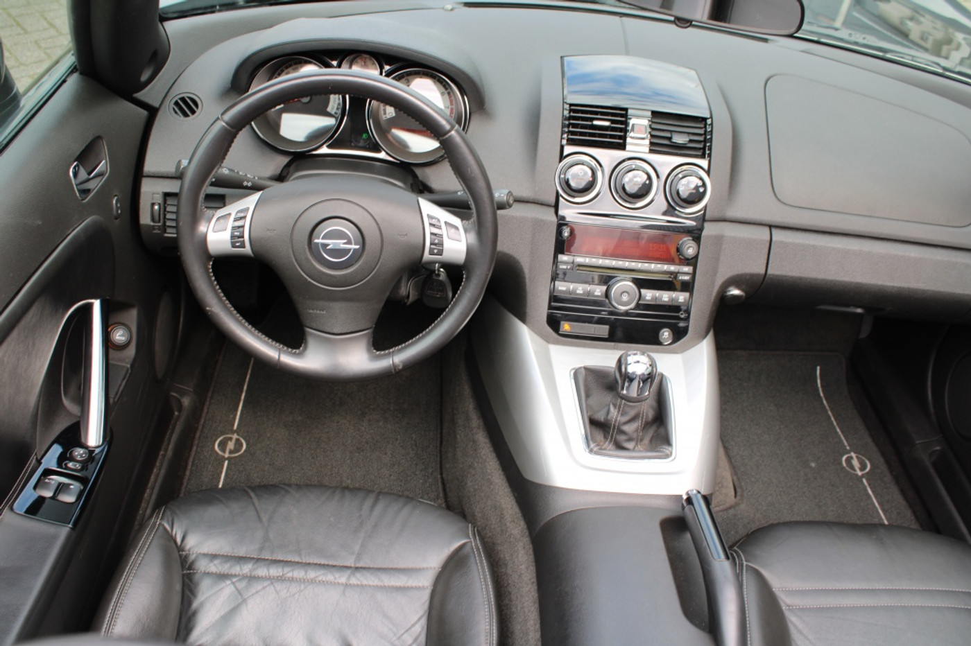 Foto van Opel GT