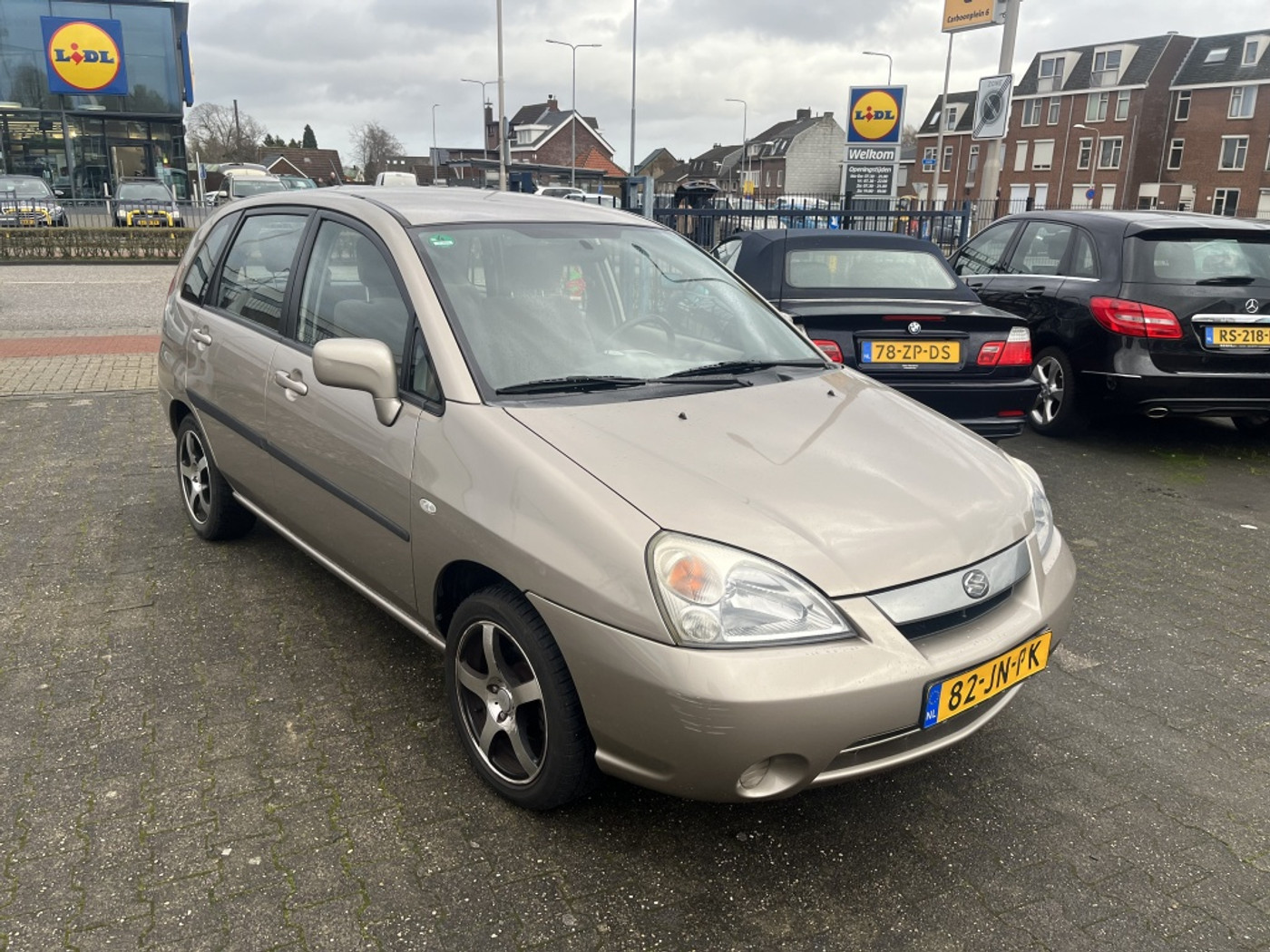 Suzuki Liana 1.6 GX 2002 - voorkant
