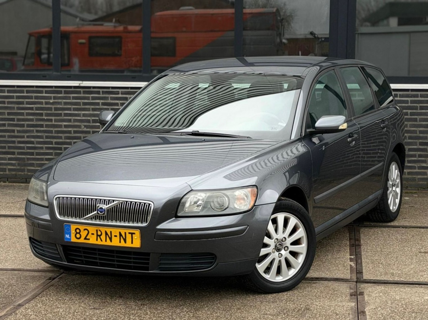 Volvo V50 1.8 Elite |Airco |Nieuwe APK |CruiseC 2005 - voorkant