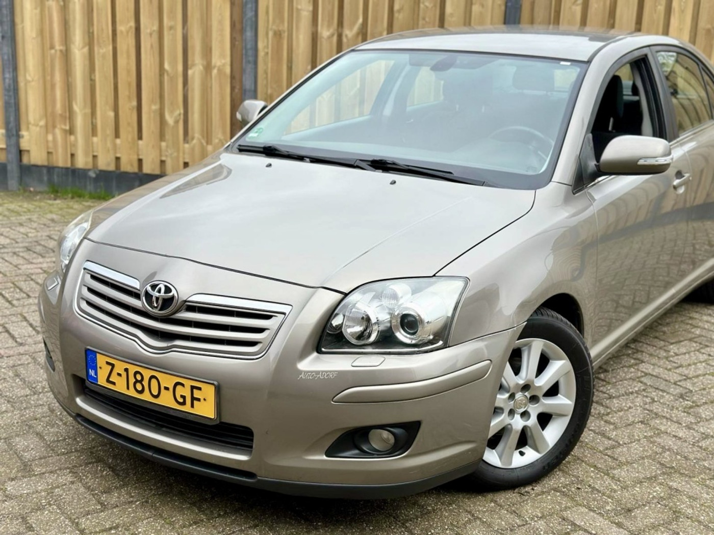 Foto van Toyota Toyota Avensis