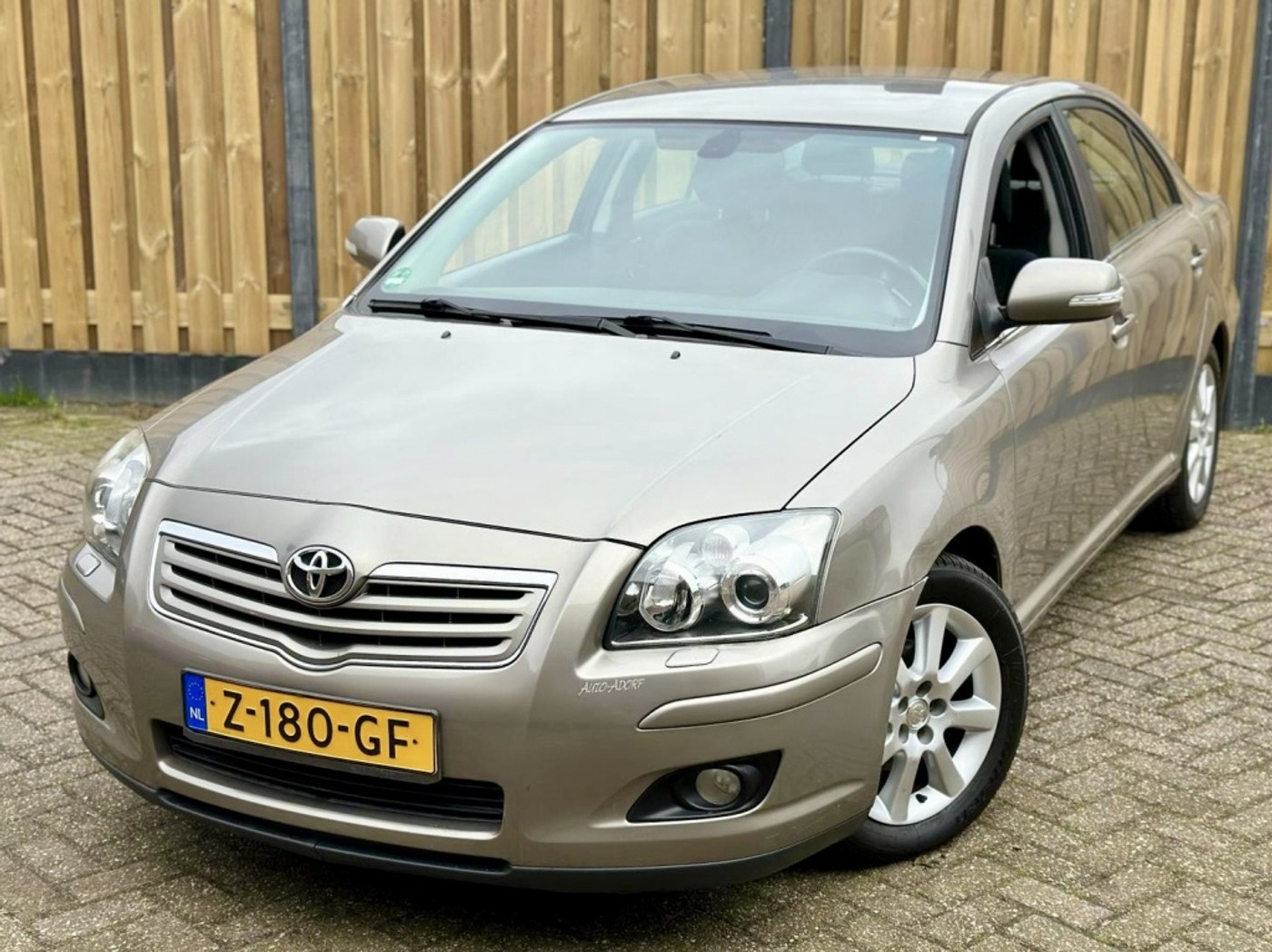 Foto van Toyota Toyota Avensis