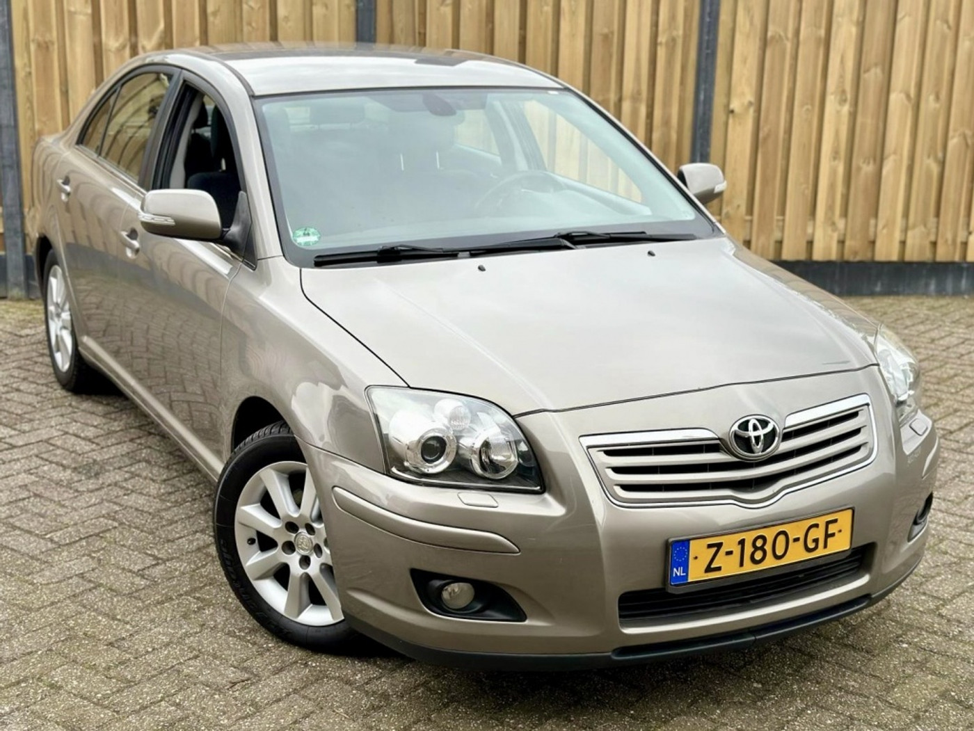 Foto van Toyota Toyota Avensis