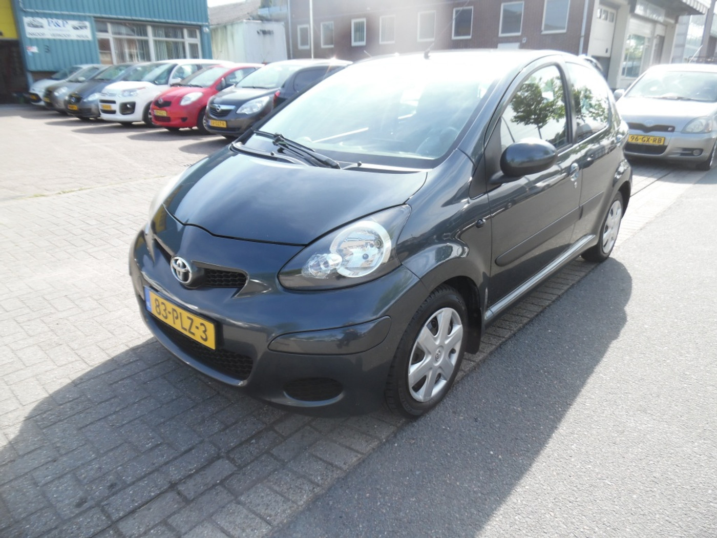Toyota Toyota Aygo 1.0-12V Comfort Nav. 2011 - voorkant
