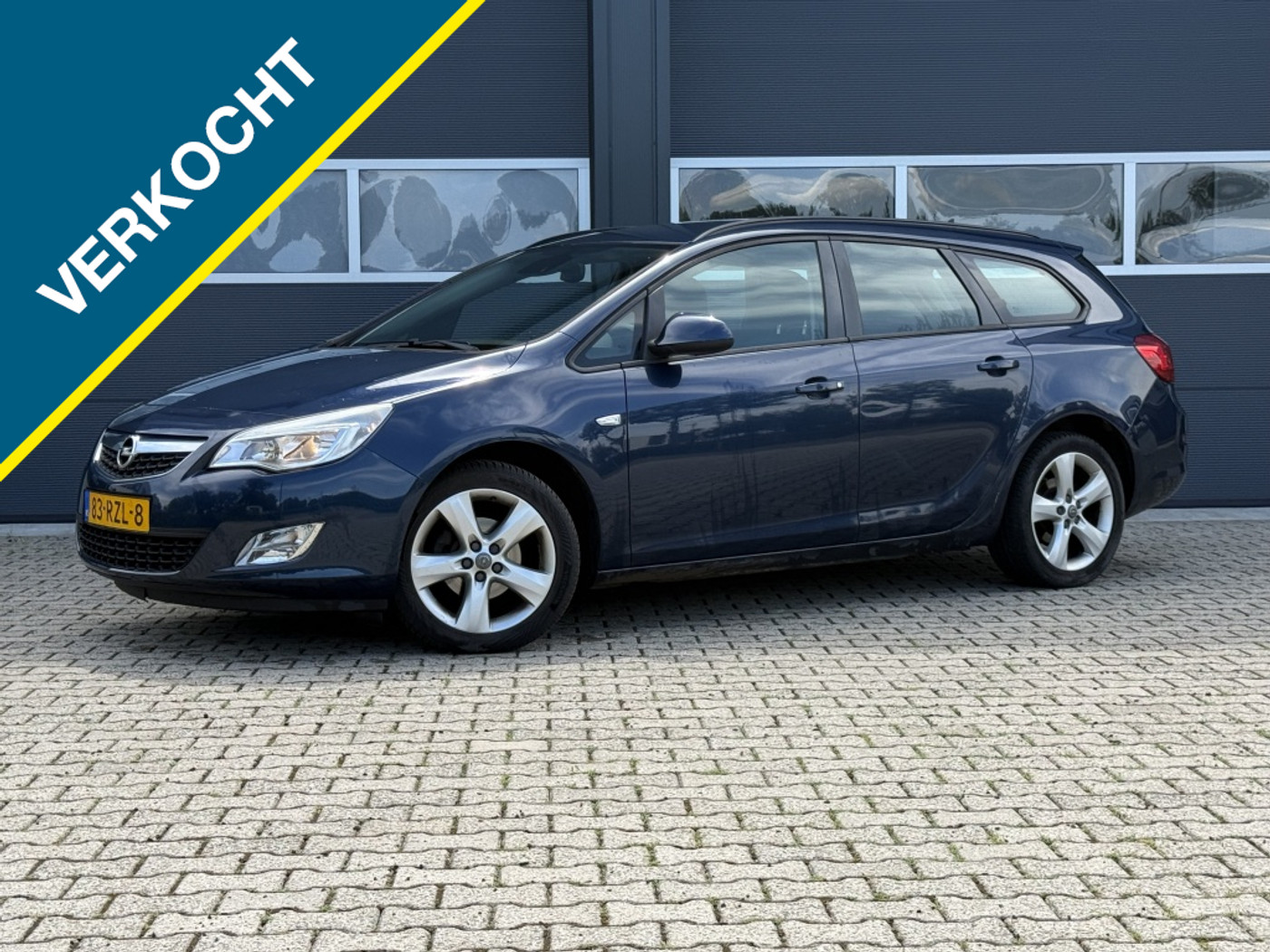 Opel Astra Sports Tourer 1.4 Turbo Edition 2011 - voorkant
