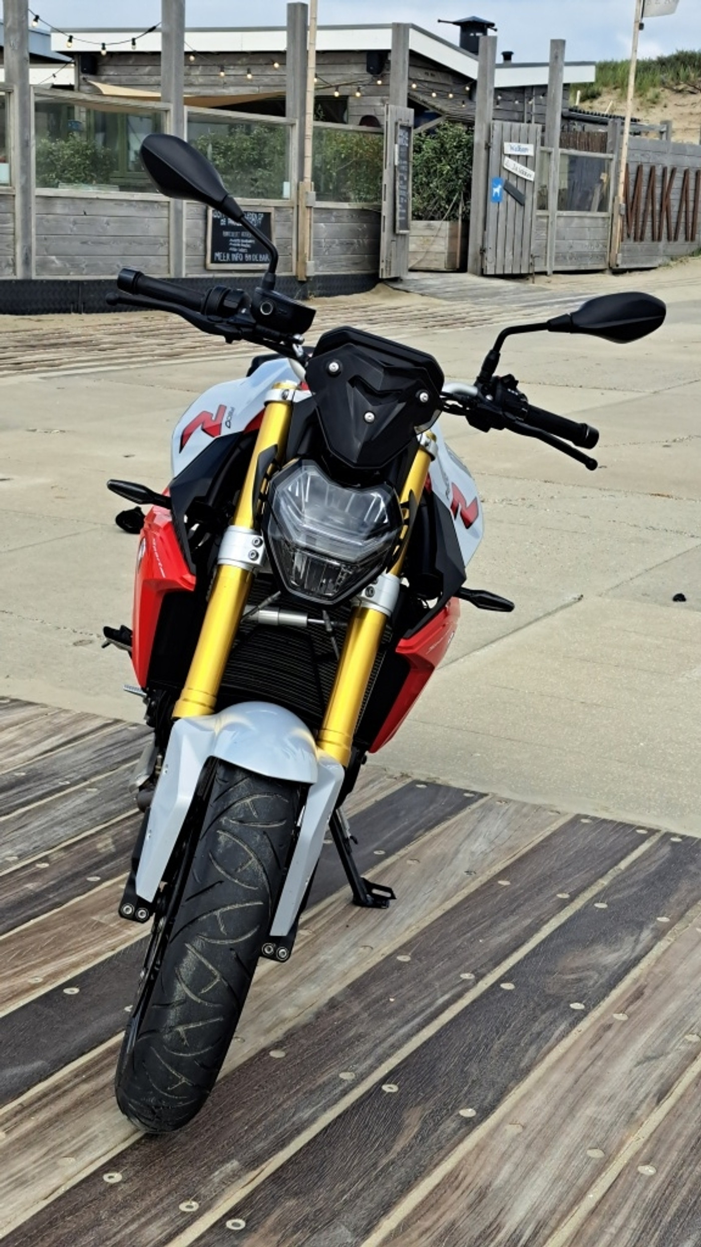 Foto van BMW F 900 R