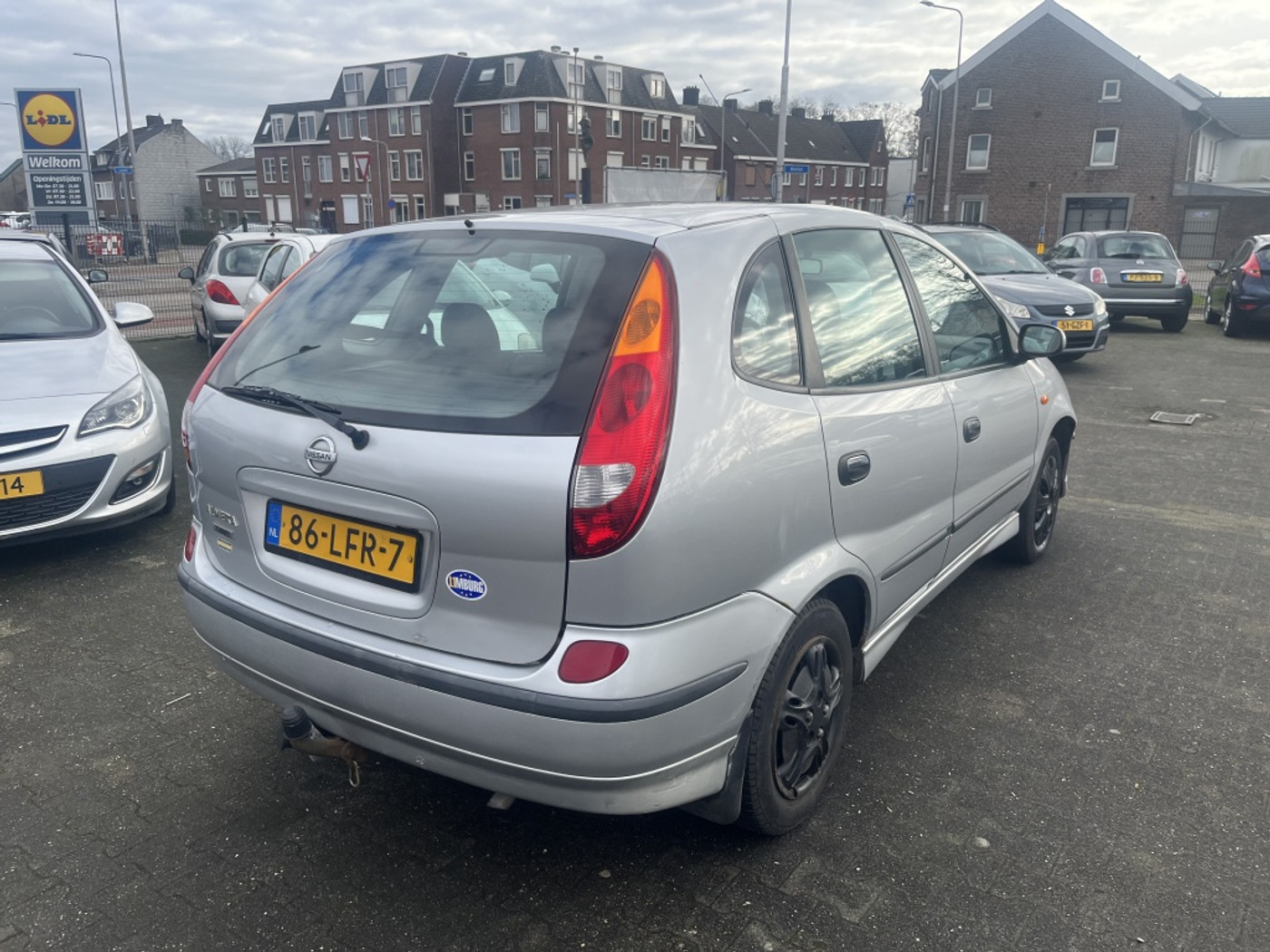 Foto van Nissan Nissan Almera Tino
