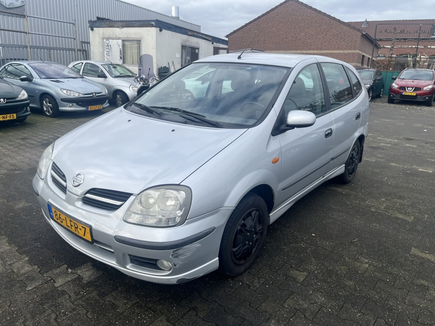 Foto van Nissan Nissan Almera Tino