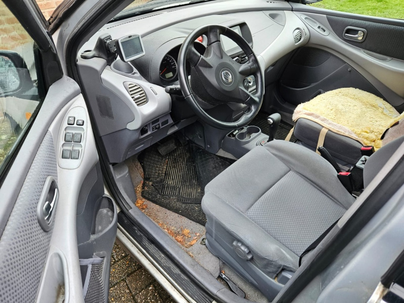 Foto van Nissan Nissan Almera Tino