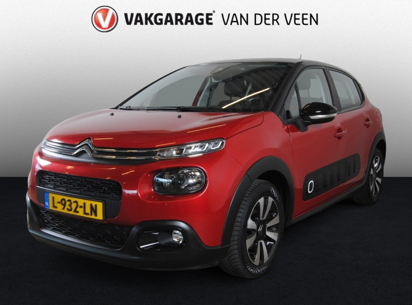 Citroen C3 1.2 PureTech Shine 2018 - voorkant