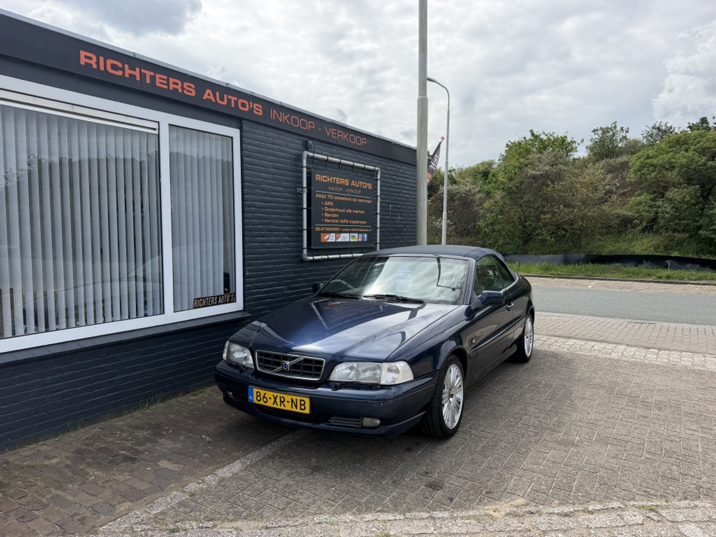 Volvo C70 2.3 T5 2004 - voorkant
