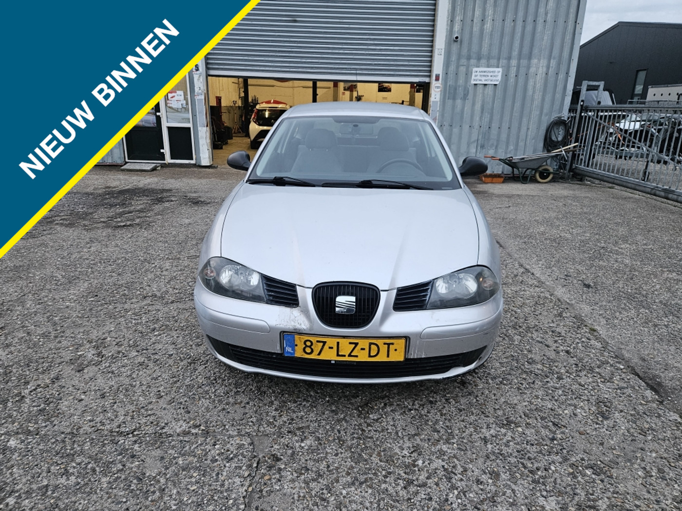Seat Ibiza 1.4-16V Stella 2003 - voorkant