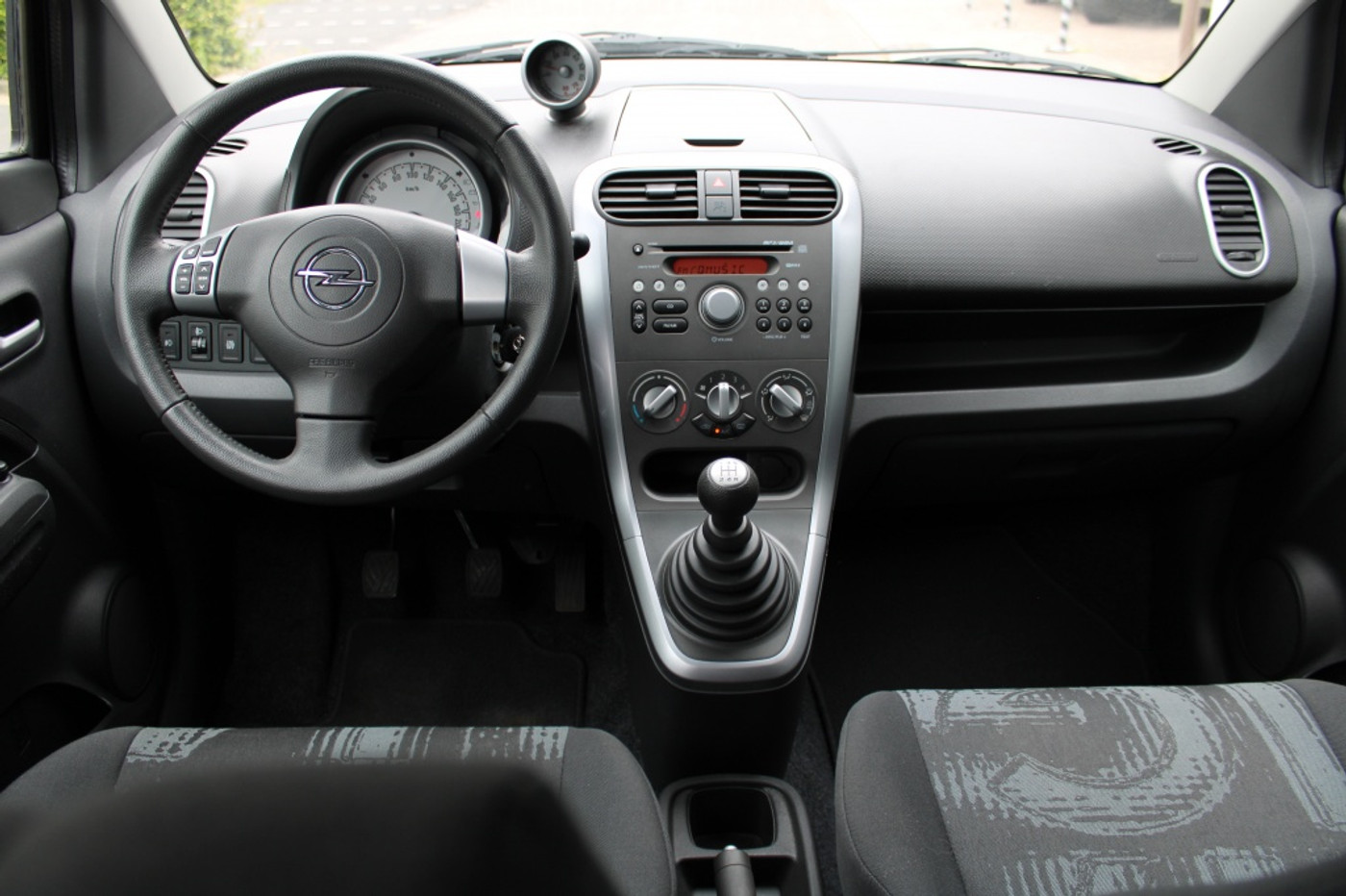 Foto van Opel Agila