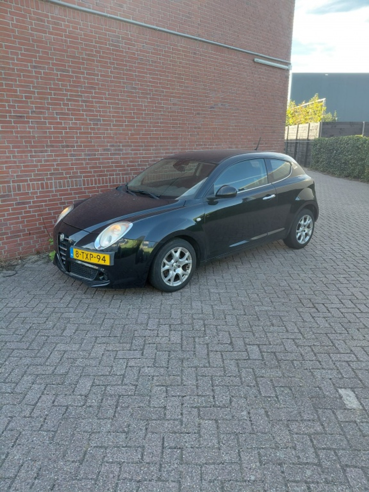 Alfa Romeo Alfa Mito 1.3 JTDm ECO Essent. 2011 - voorkant