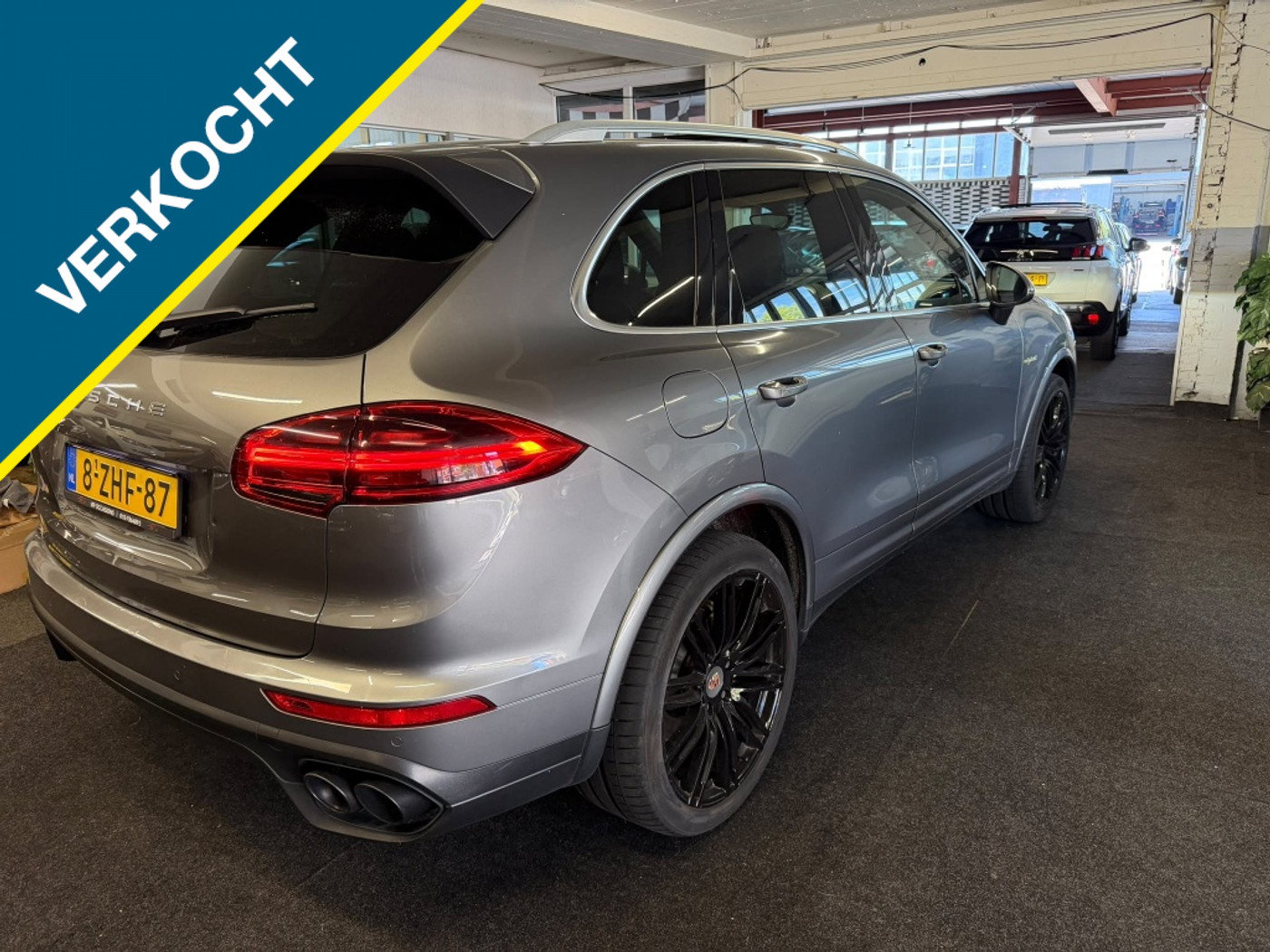 Foto van Porsche Cayenne S E-hybrid