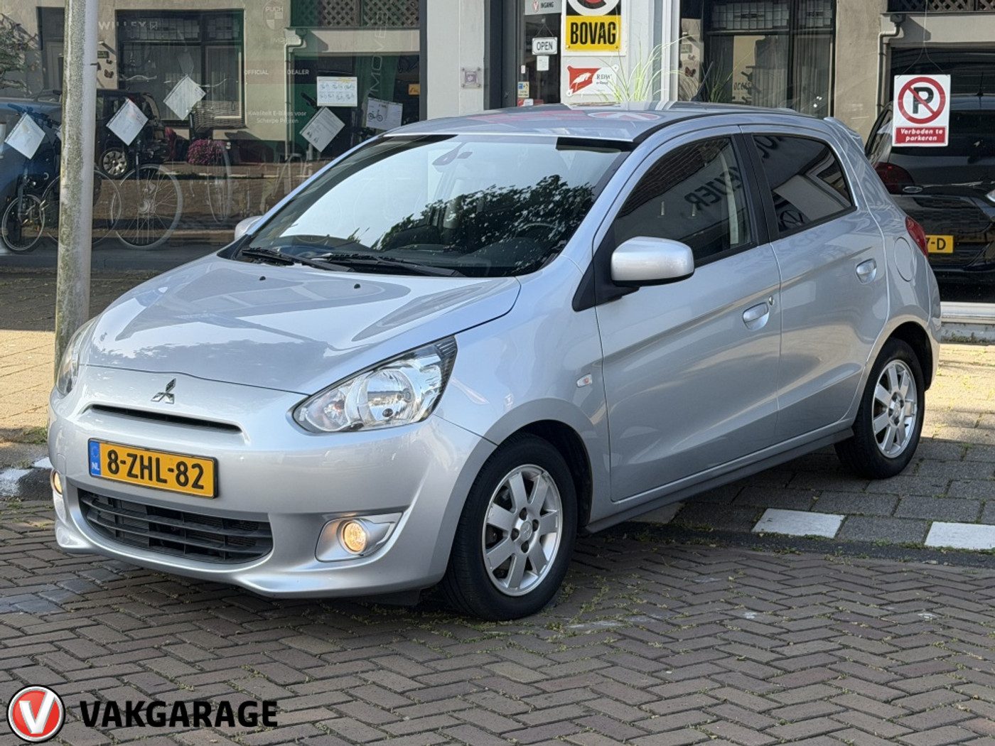 Mitsubishi Mitsubishi Space Star 1.0 Bright 2015 - voorkant