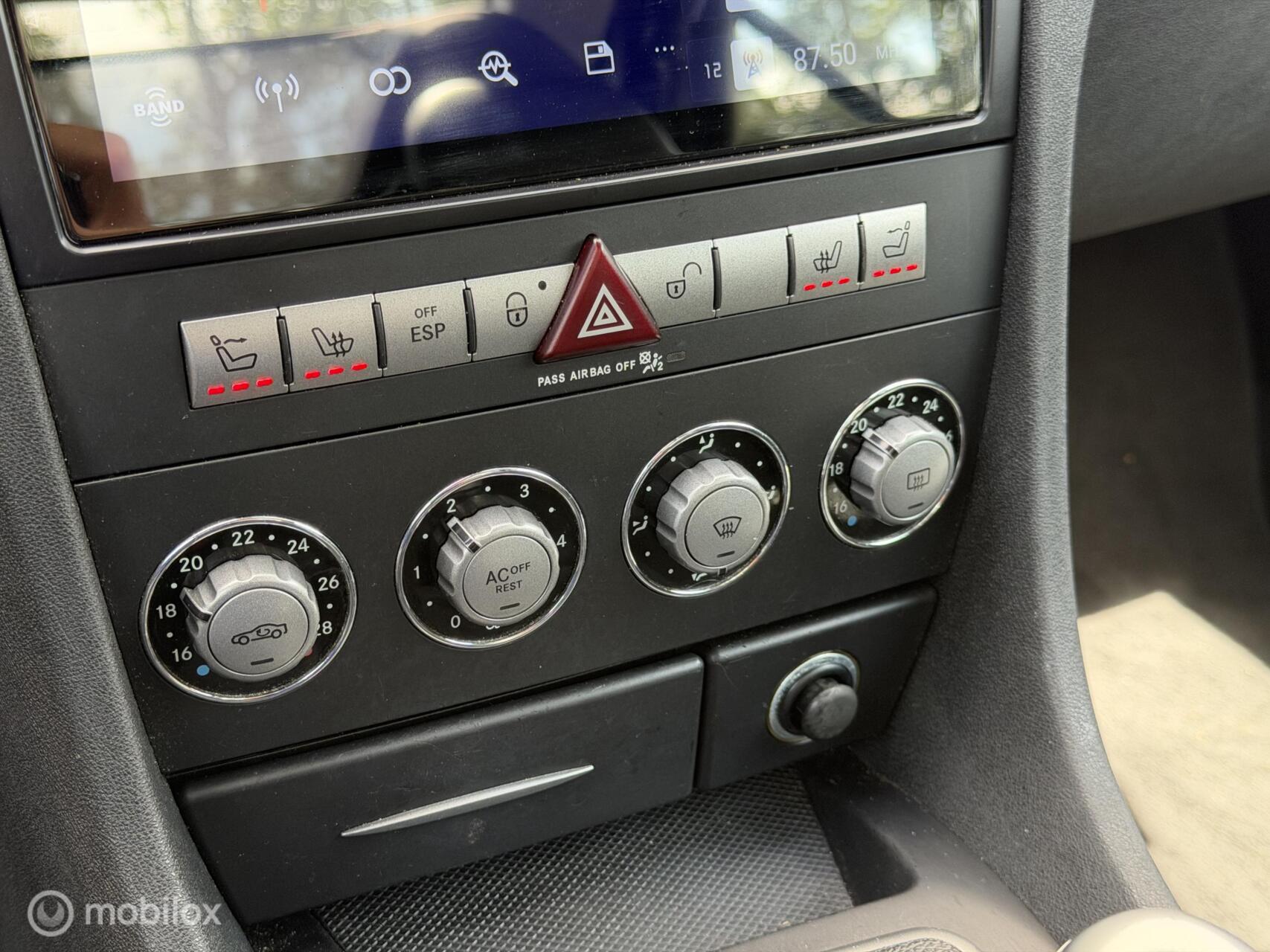 Foto van Mercedes-Benz SLK 200 Kompressor