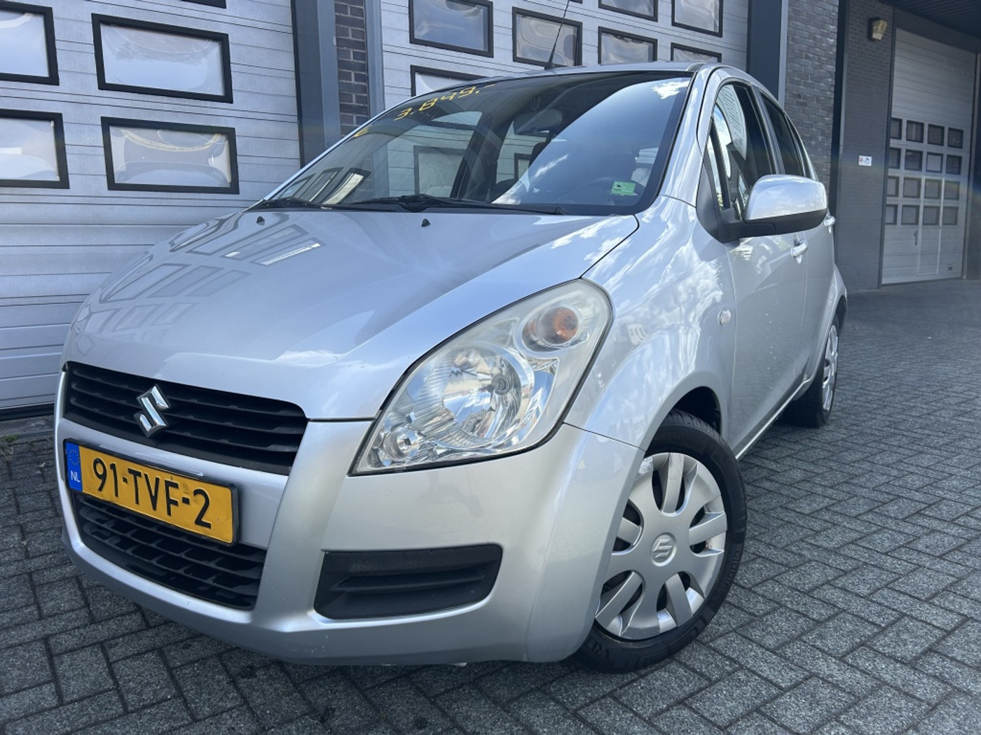 Suzuki Splash 1.0 VVT Comfort 2012 - voorkant