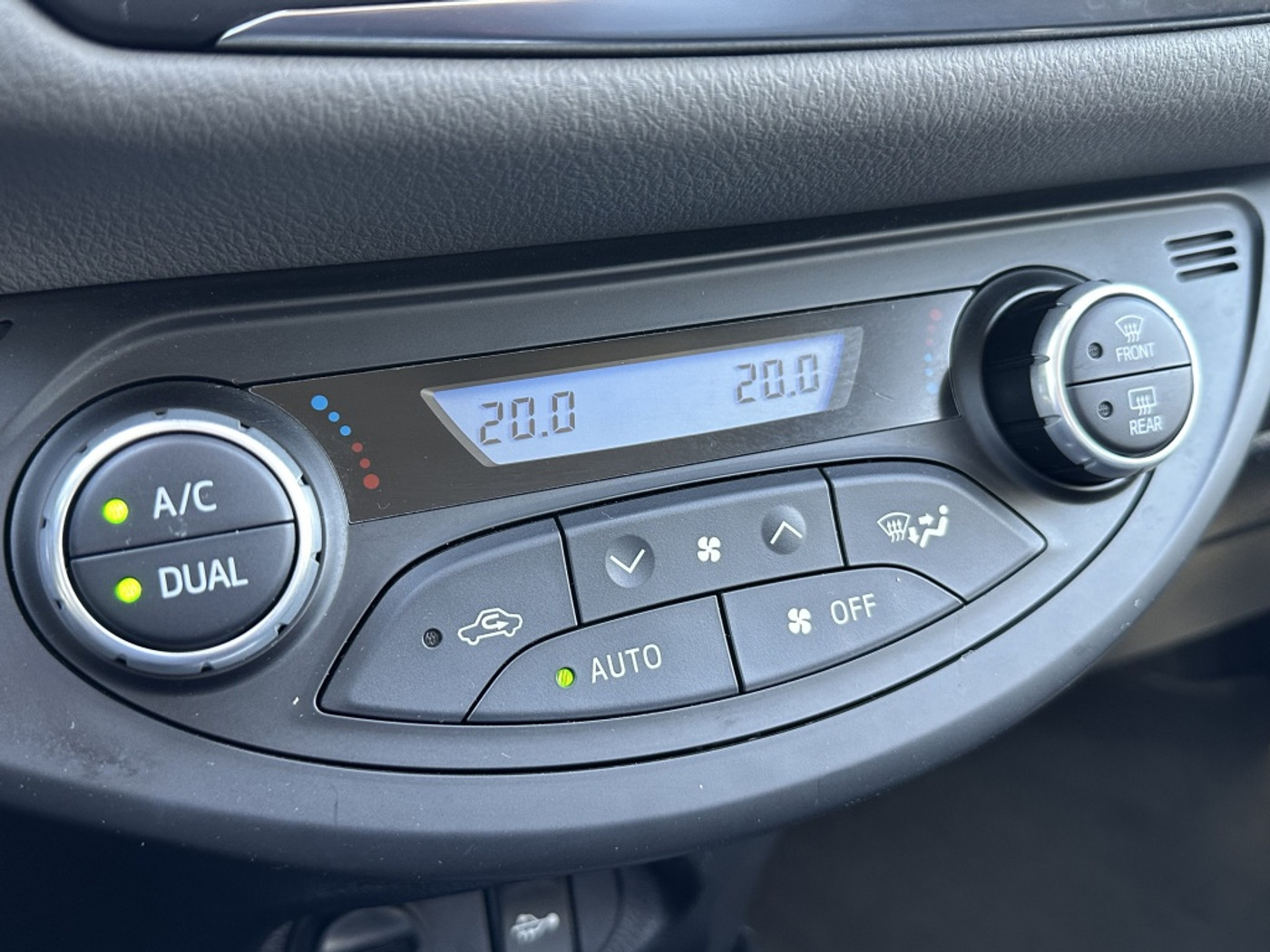Foto van Toyota Toyota Yaris Hybrid