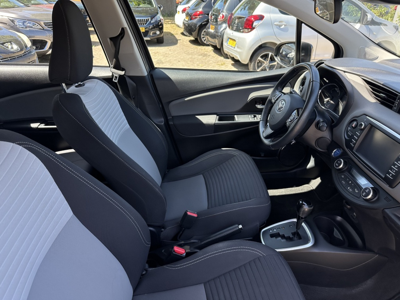 Foto van Toyota Toyota Yaris Hybrid