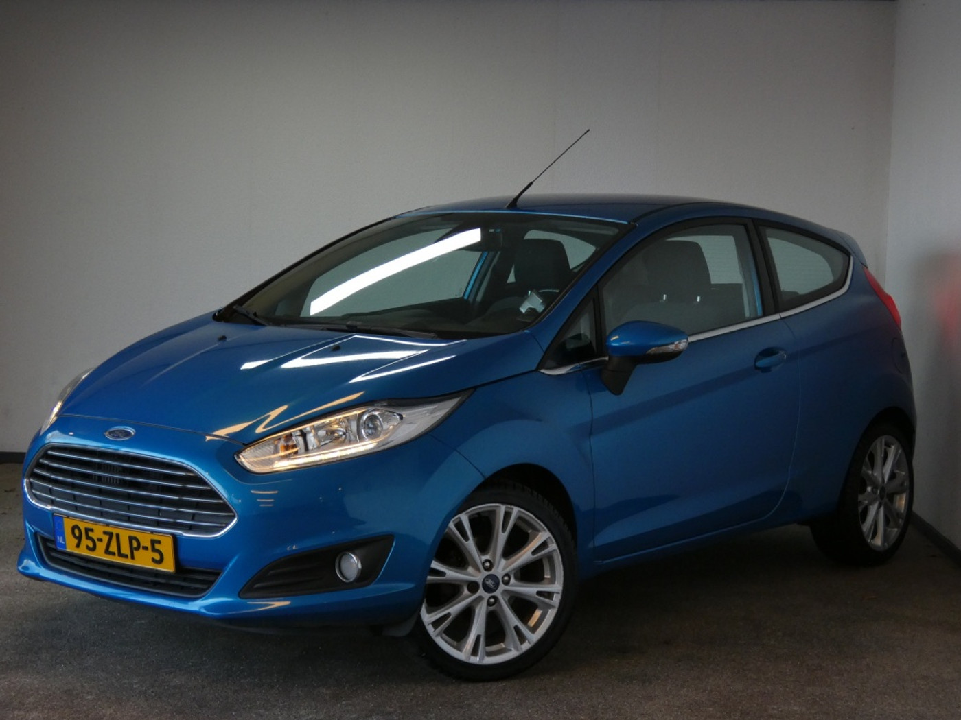Ford Fiesta 1.0 EcoB. Titanium Nwe APK Airco 2013 - voorkant