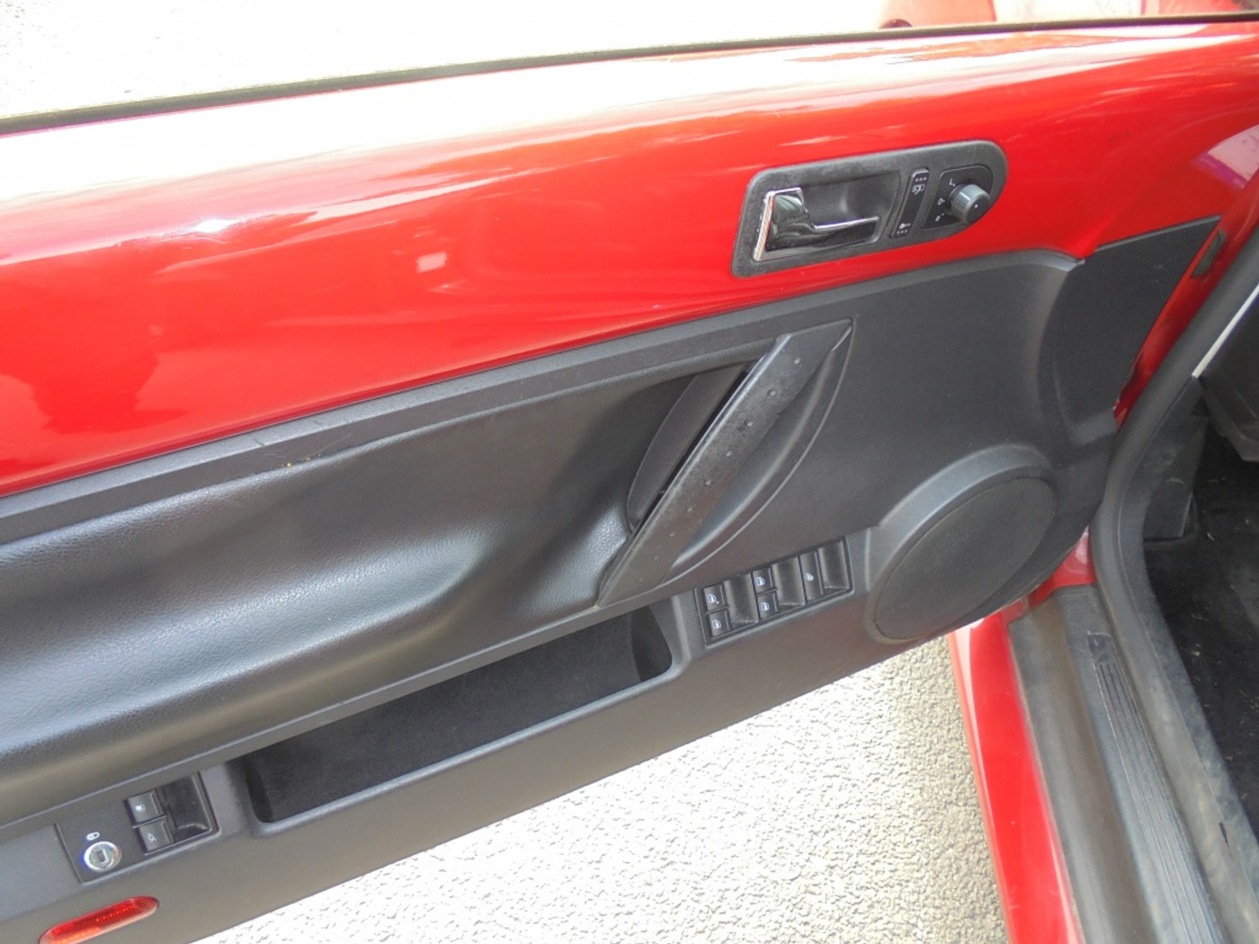 Foto van Volkswagen New Beetle Cabriolet