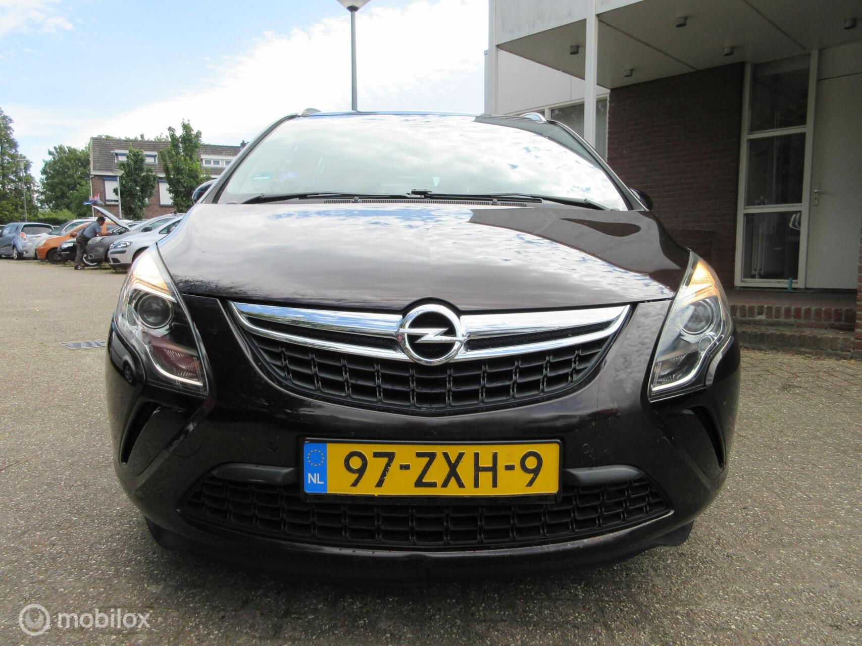 Foto van Opel Zafira Tourer
