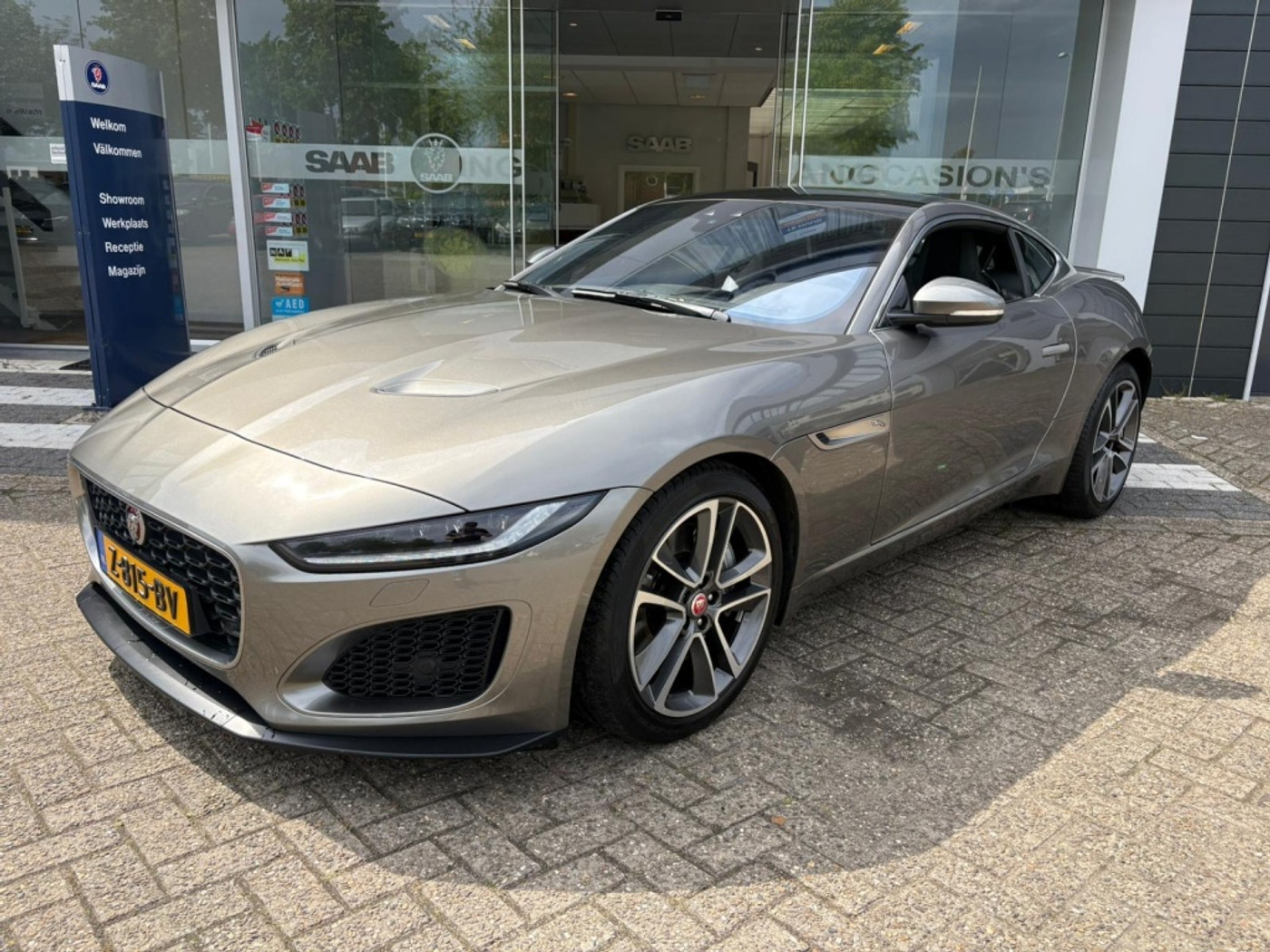 Jaguar Jaguar F-type P300 RWD R-Dynamic 2023 - voorkant