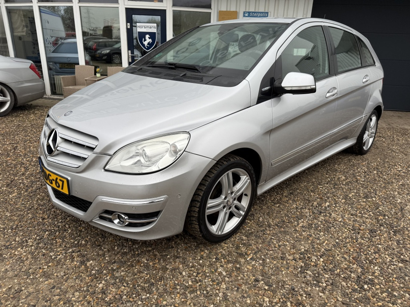 Mercedes-Benz B 170 GERESERVEERD 2009 - voorkant