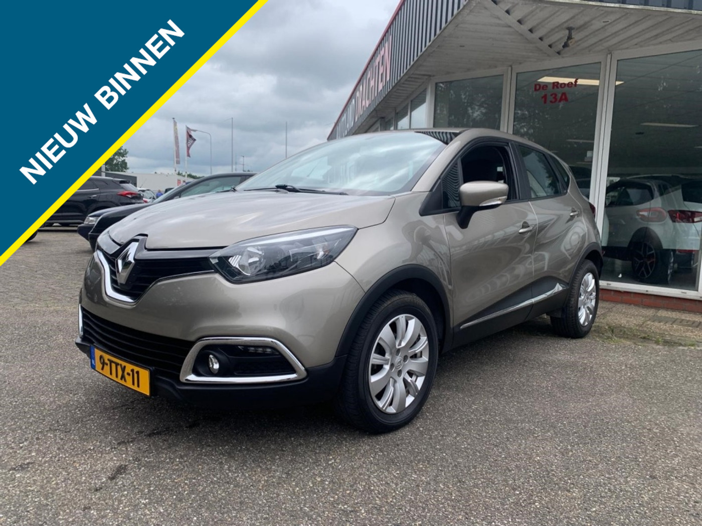 Renault Captur 0.9 TCe Expression 2014 - voorkant