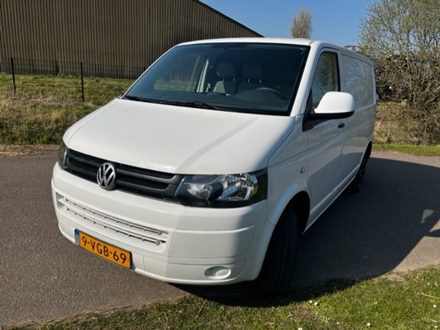 Volkswagen Transporter 2.0 TDI L1H1T800CoDC 2010 - voorkant