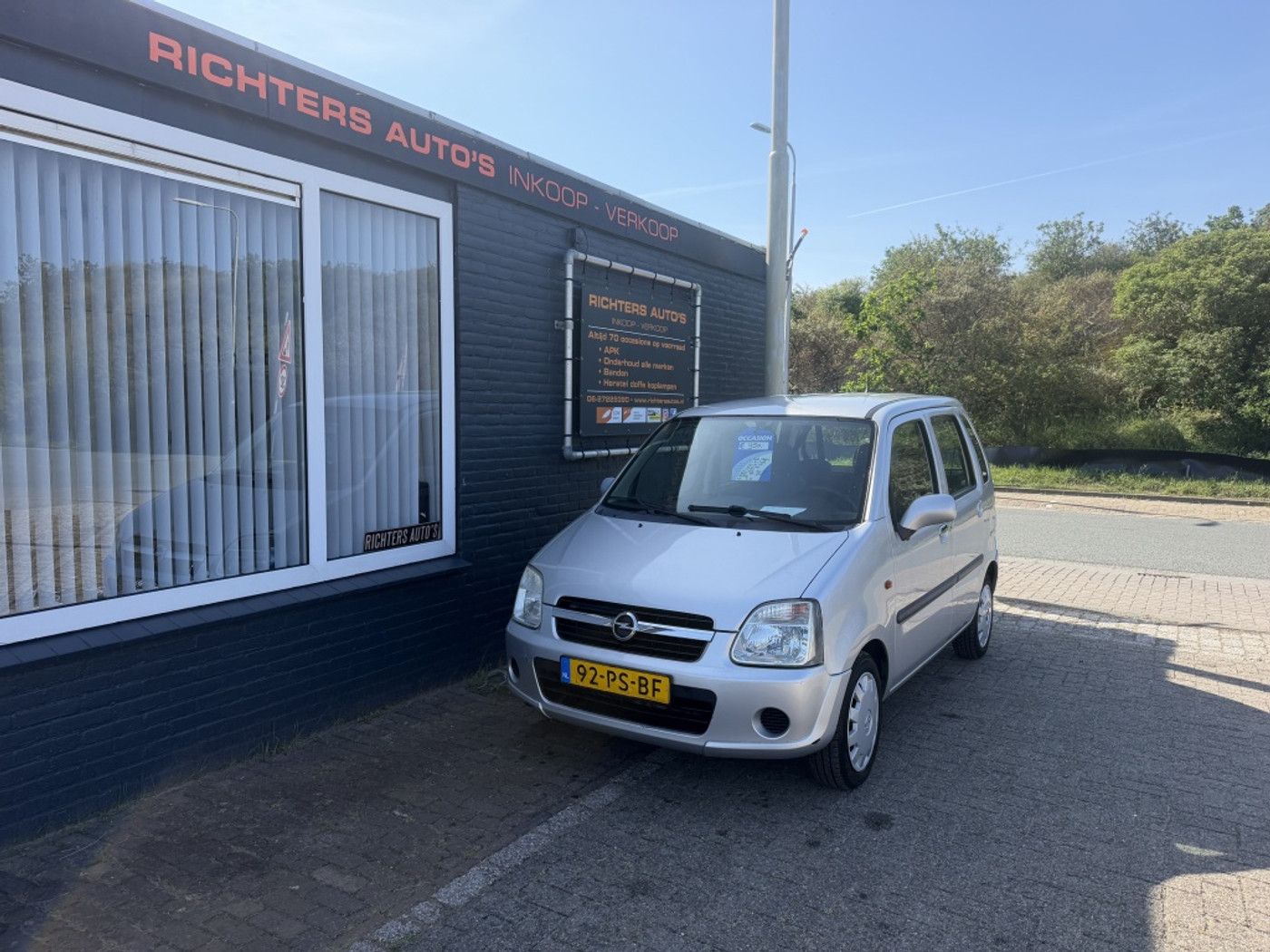 Opel Agila 1.2-16V Enjoy 2004 - voorkant
