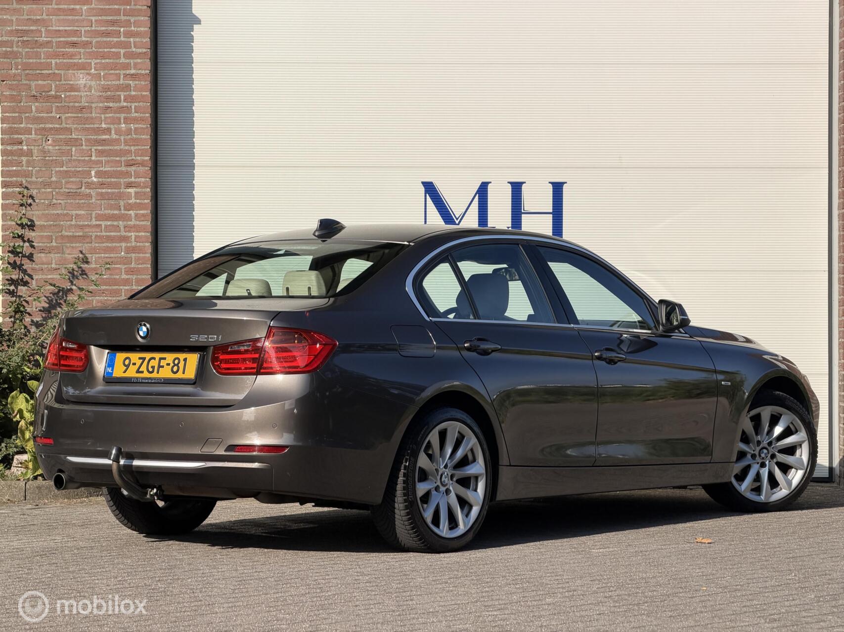 Foto van BMW 320i