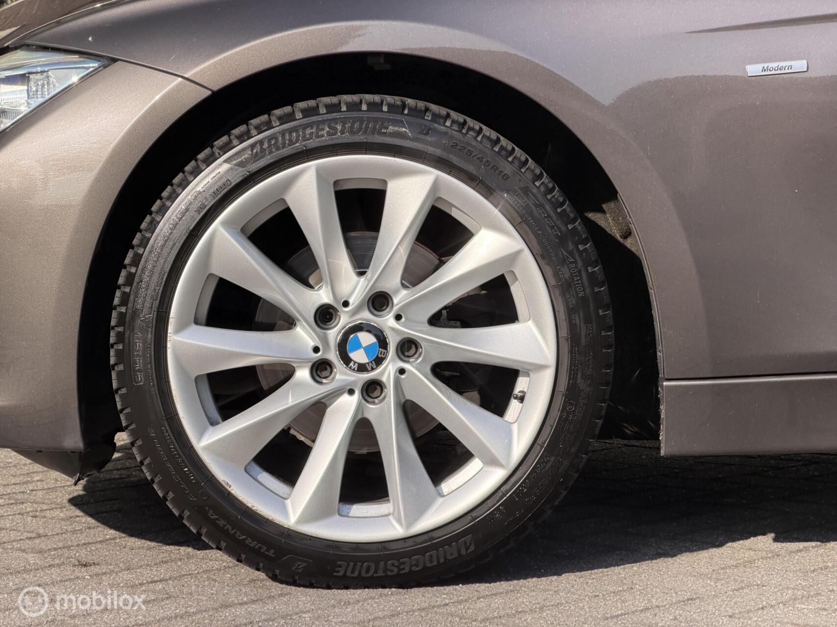Foto van BMW 320i