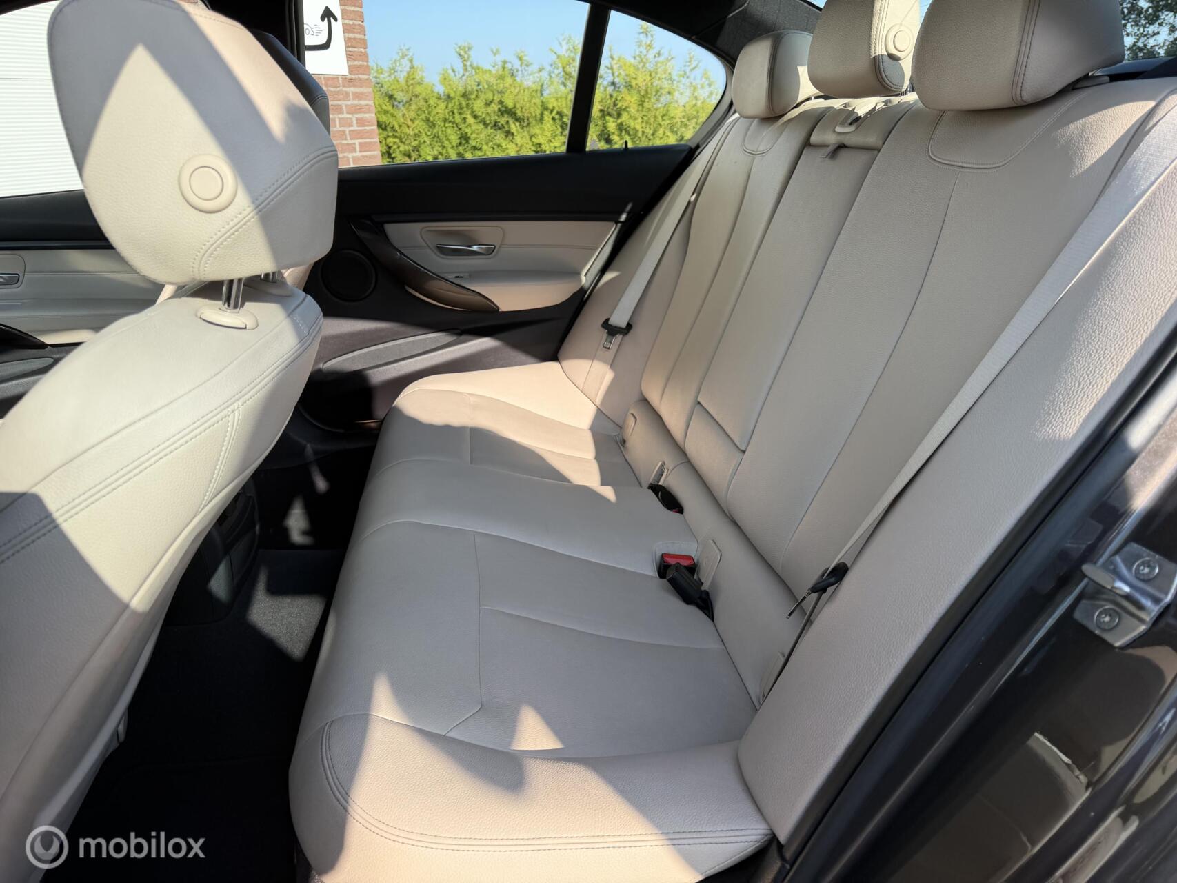 Foto van BMW 320i