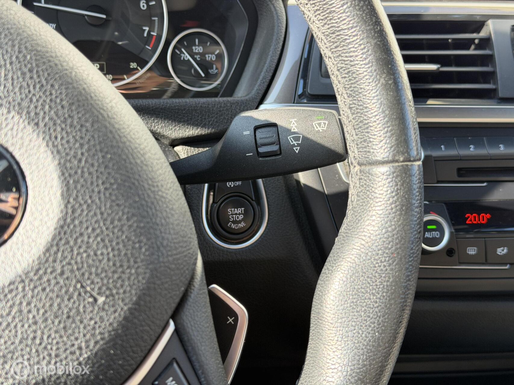 Foto van BMW 320i