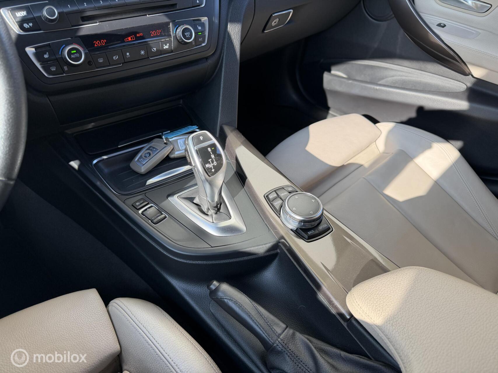 Foto van BMW 320i