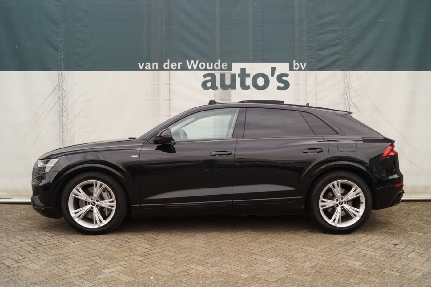 Audi Q8 55 TFSI E 55 TFSI Quattro Hybrid ProLine S-Line -PANO-LEER- 2022 - voorkant