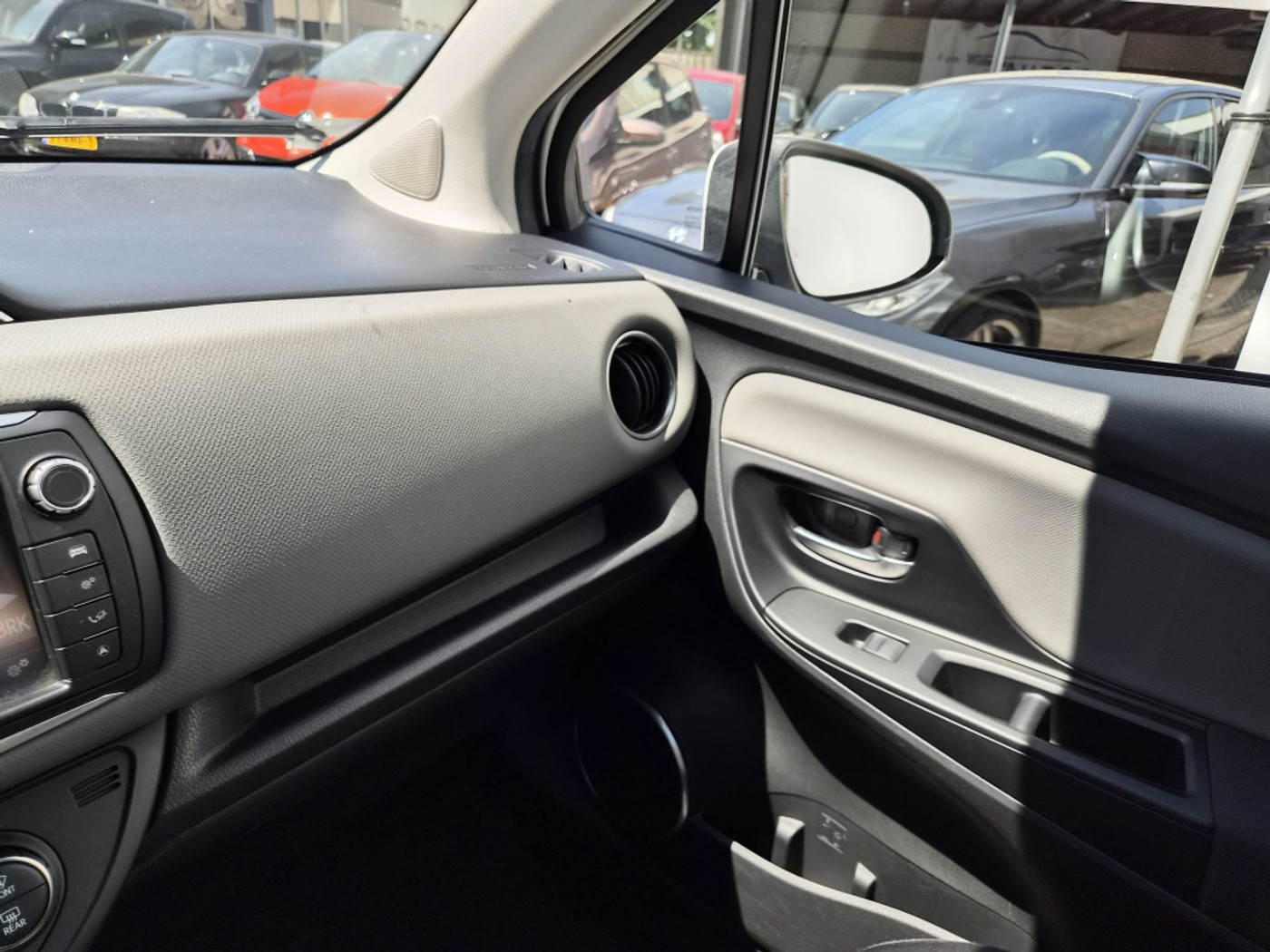 Foto van Toyota Toyota Yaris Hybrid