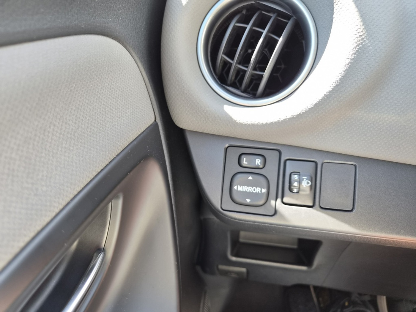 Foto van Toyota Toyota Yaris Hybrid