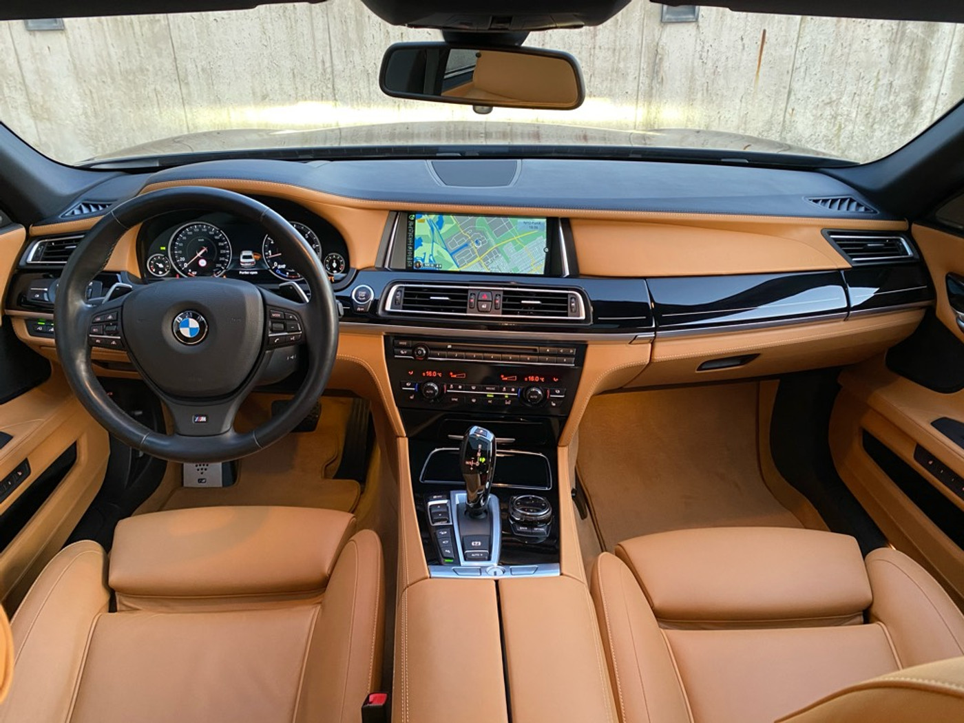 Foto van BMW 750i xDrive