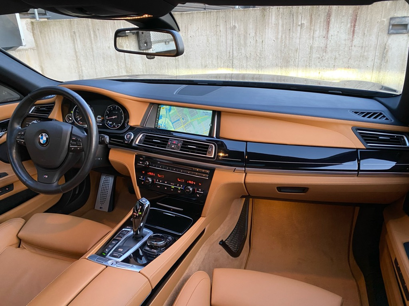 Foto van BMW 750i xDrive