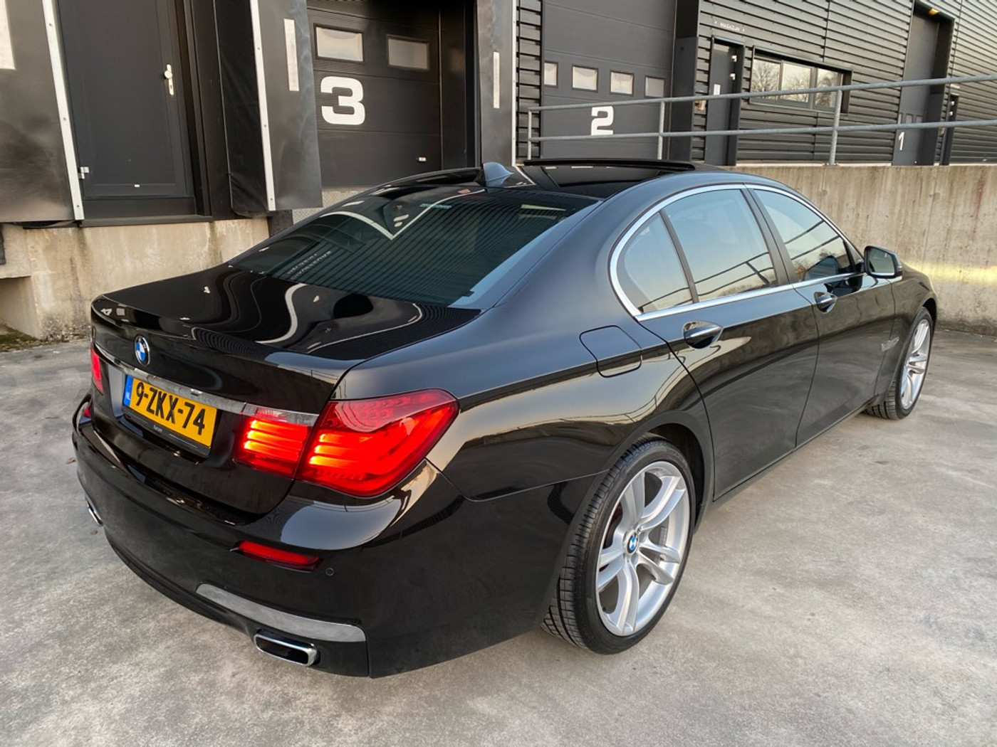 Foto van BMW 750i xDrive
