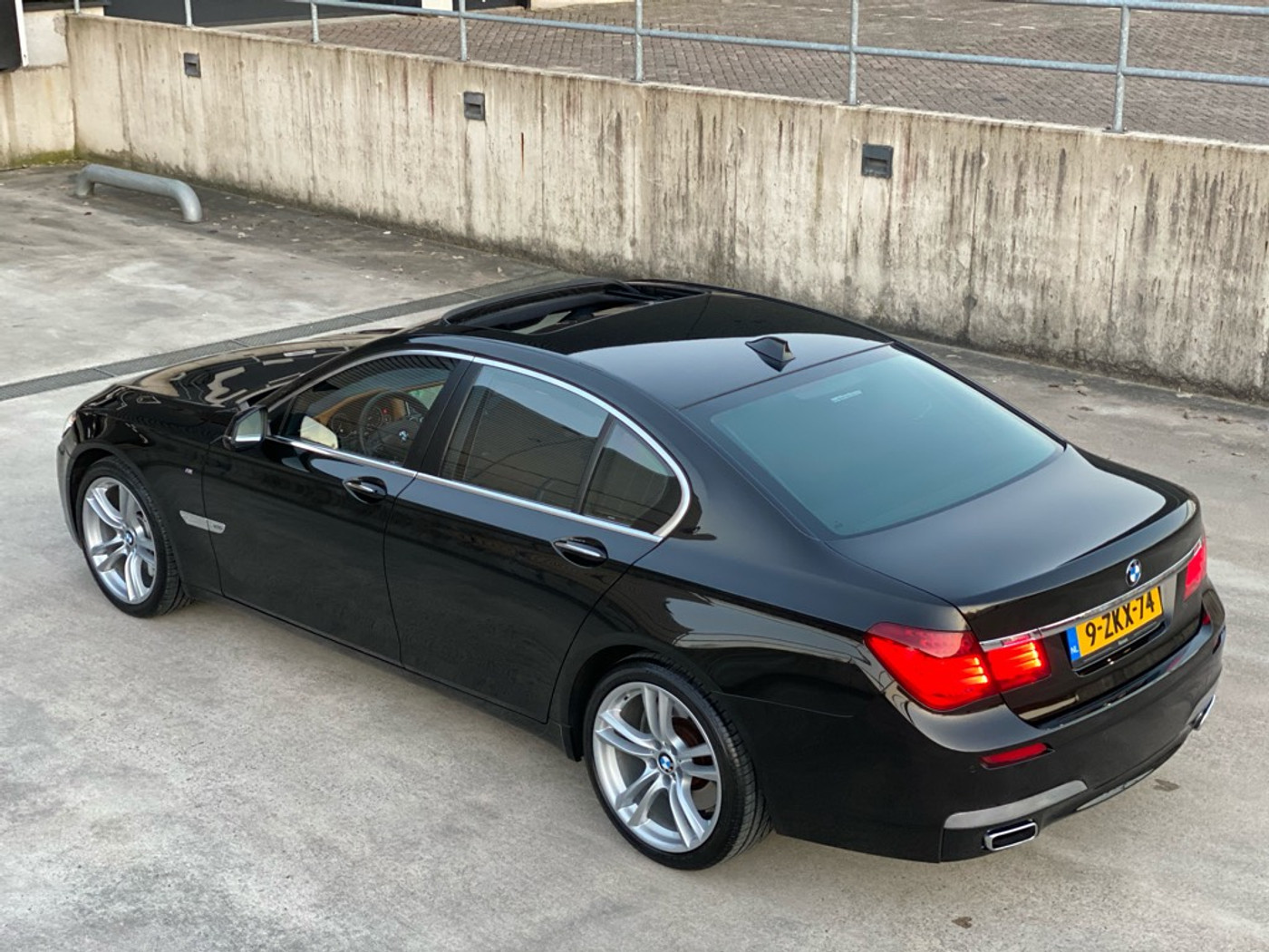 Foto van BMW 750i xDrive