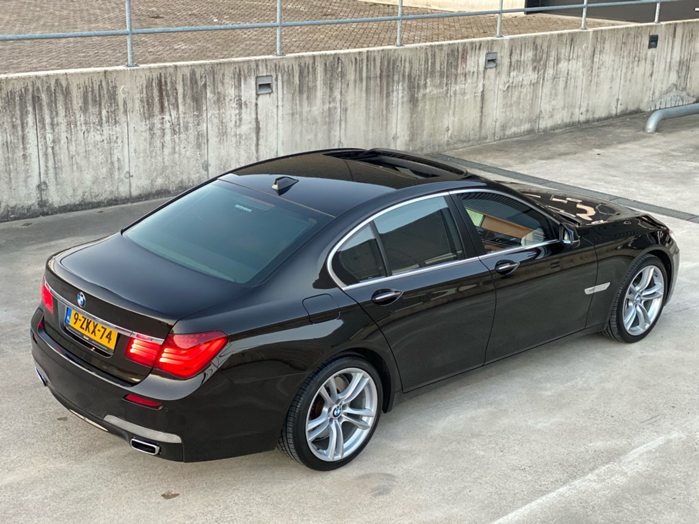 Foto van BMW 750i xDrive