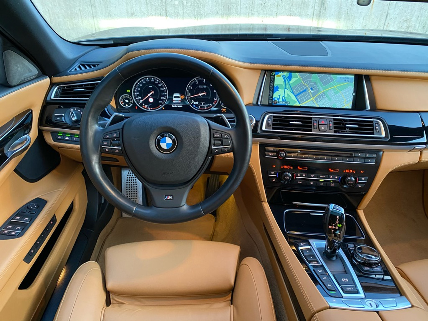 Foto van BMW 750i xDrive