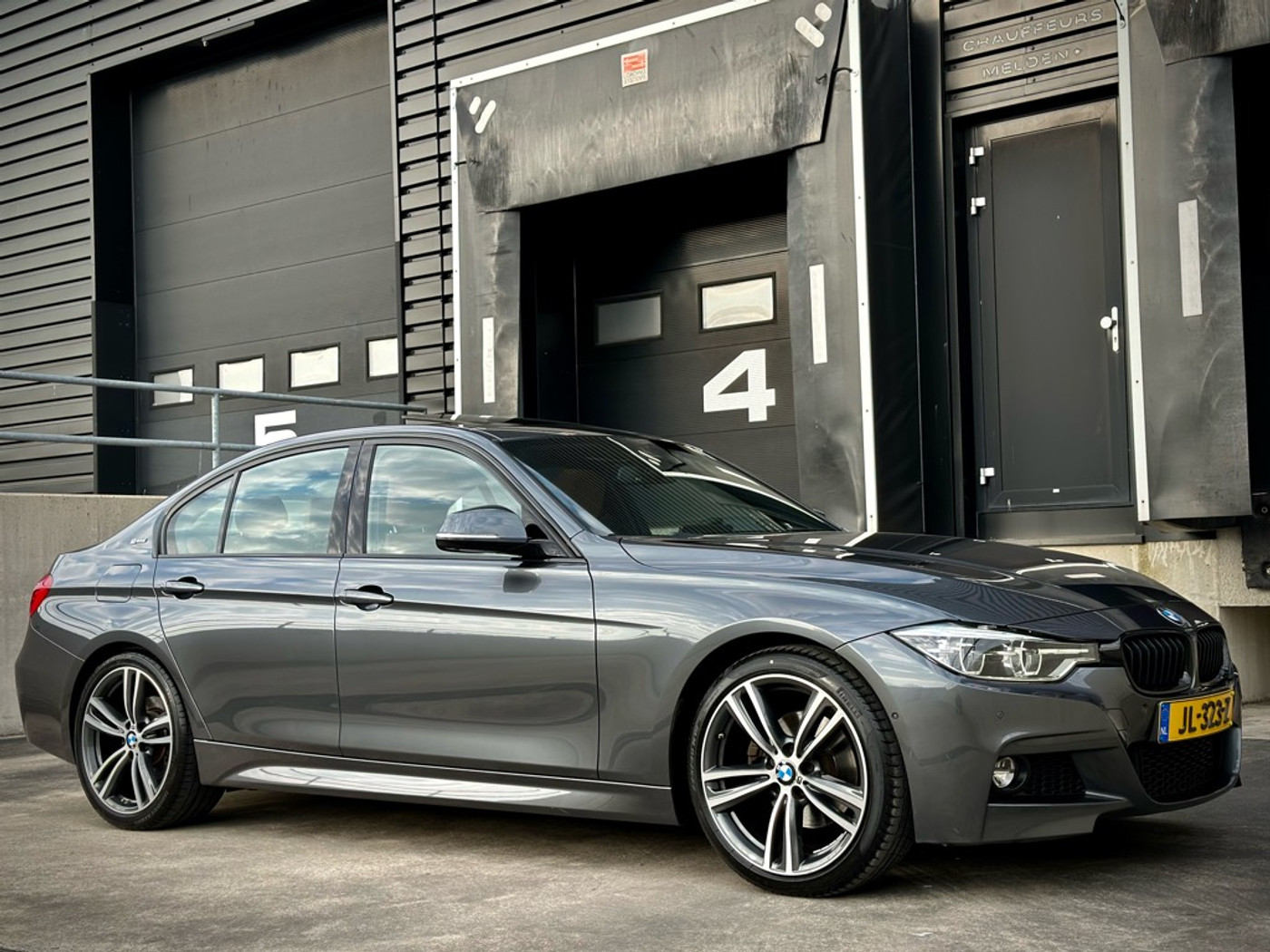 Foto van BMW 330e