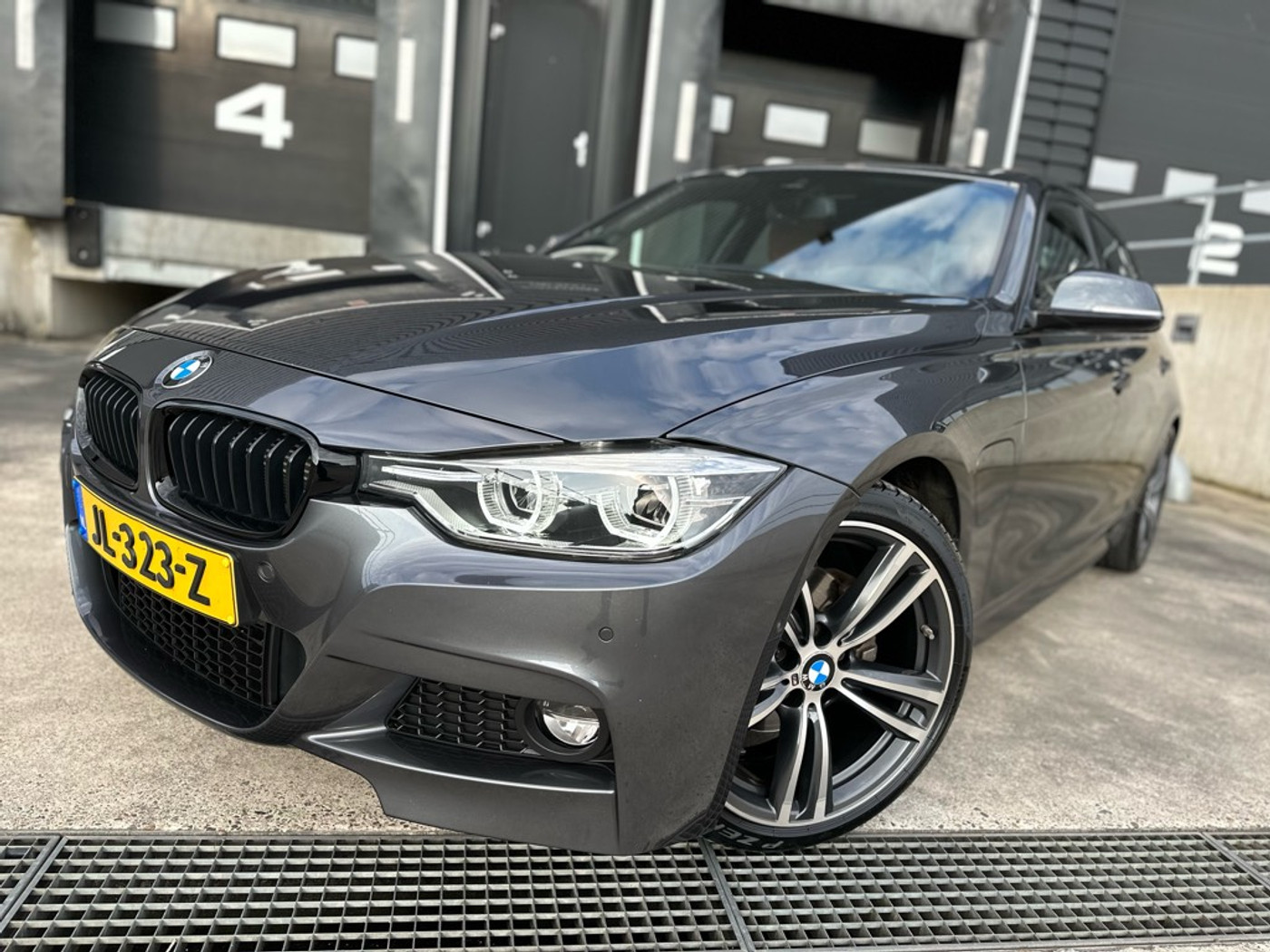 Foto van BMW 330e