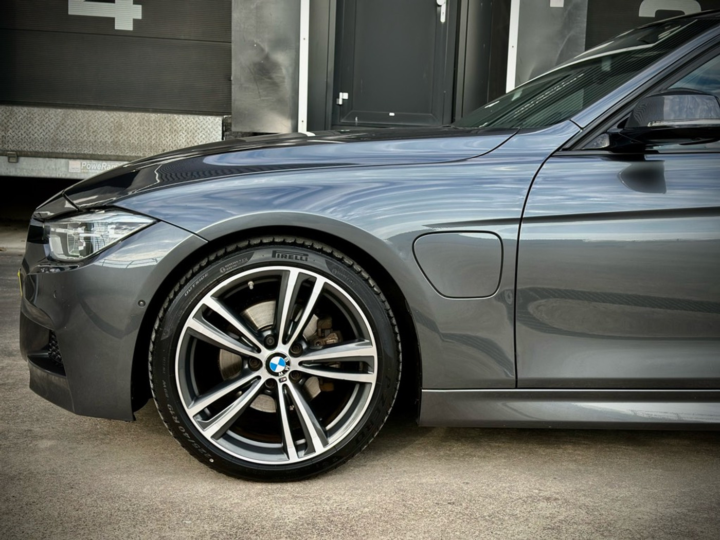 Foto van BMW 330e