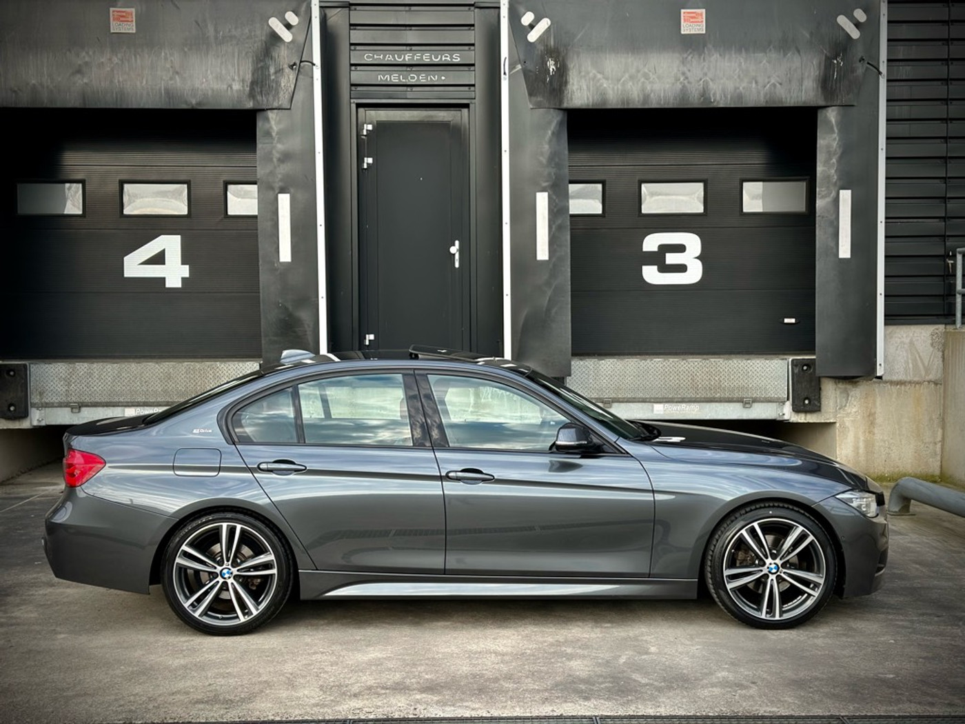 Foto van BMW 330e
