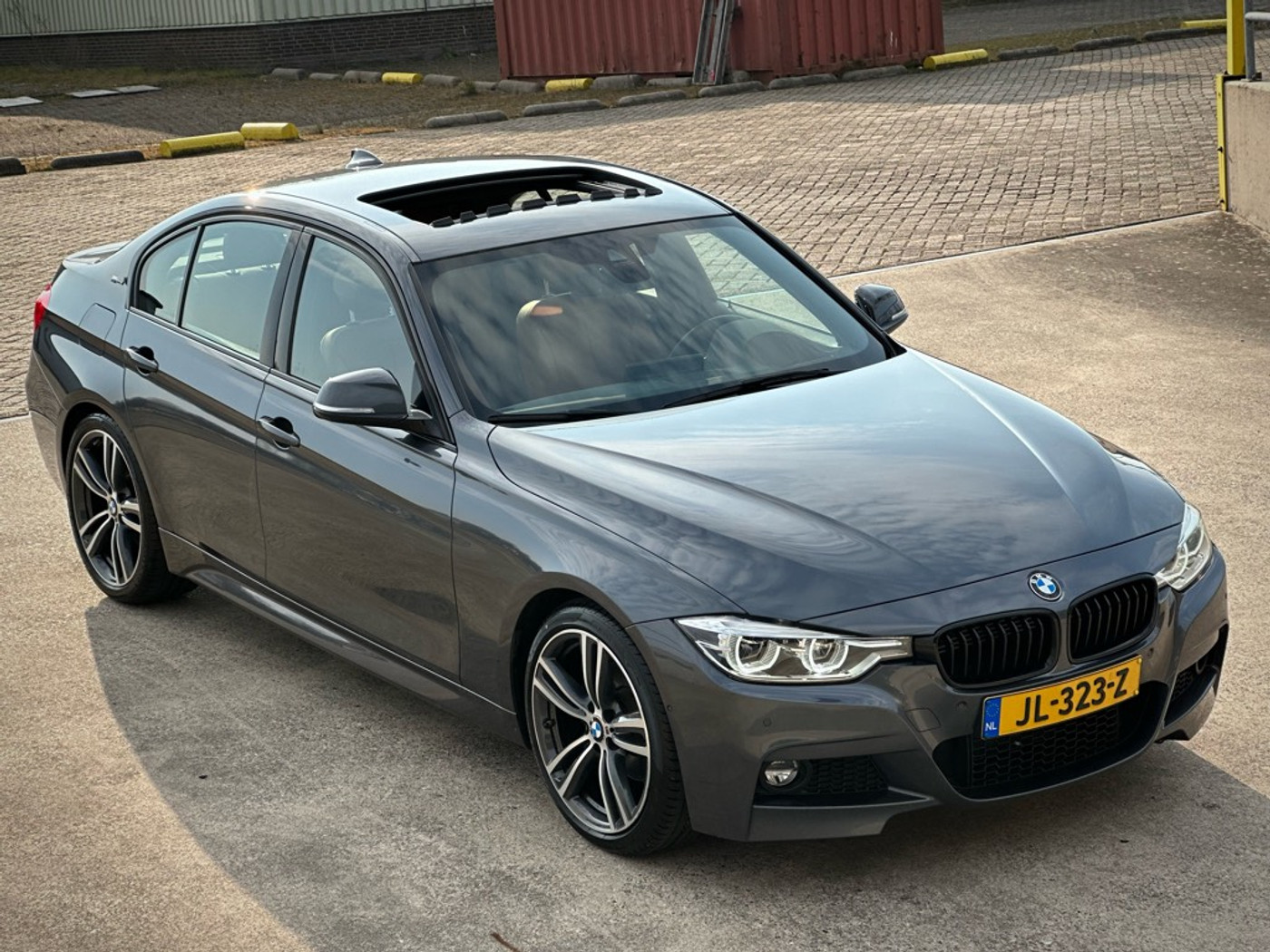 Foto van BMW 330e